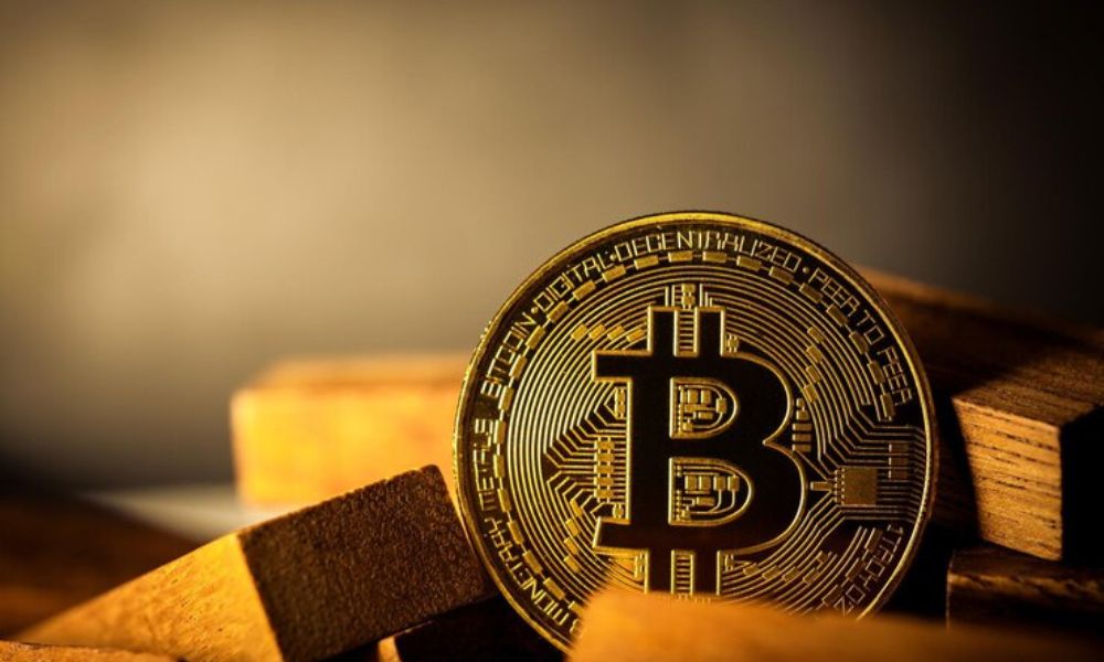 Bitcoin Price Falls Below $60,000 as Demand Cools with Market Woes